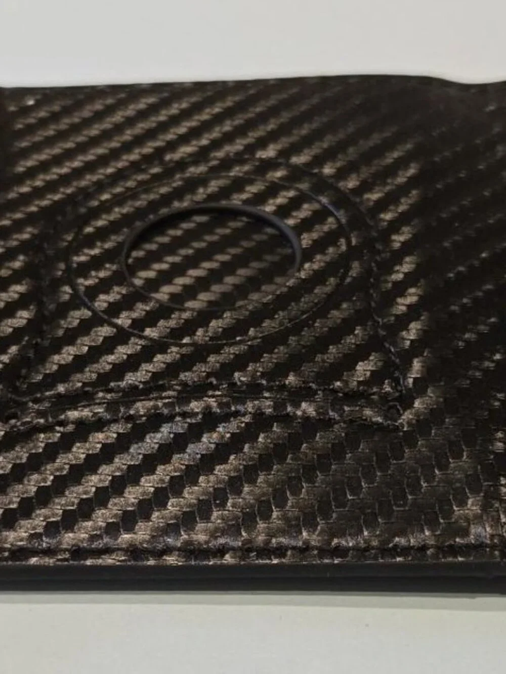 Men's Carbon Fiber Pop Up cardholder Wallet with Air Tag Holder & Zipper Pocket.